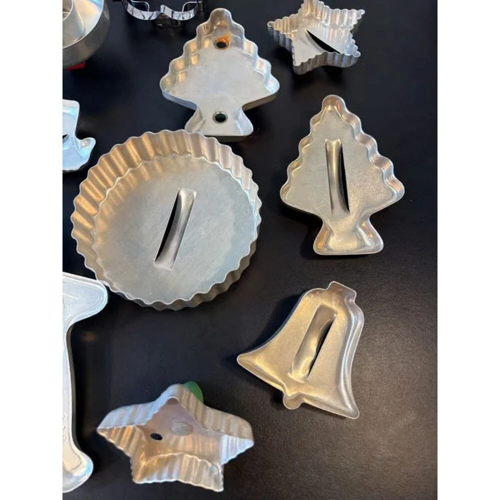 Vintage Aluminum Cookie Cutter Lot Gingerbread Man Star Bell Holly Reindeer